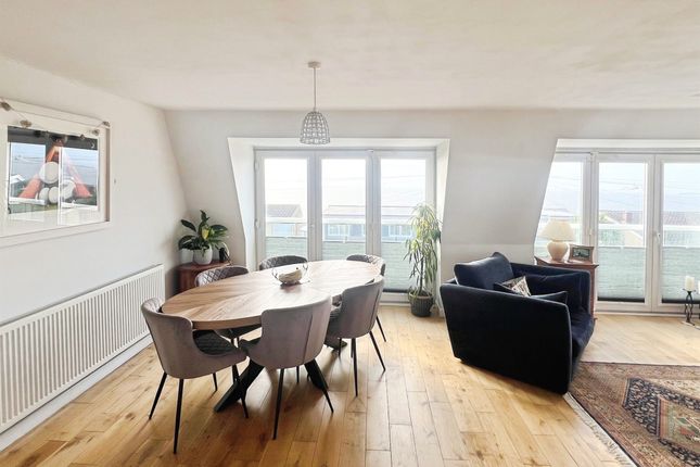32, Somerset View, Vale Of Glamorgan photo 3