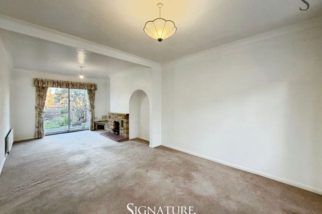 28 Valentine Road, Leicester photo 3
