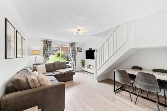 121 Nicol Road, Broxburn photo 2
