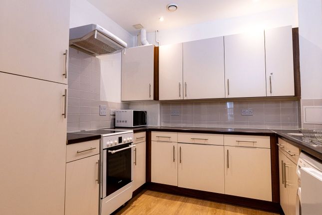Flat 10, Sandford Court, 6, Headley Road, Reading photo 3