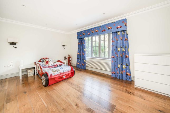 Detached house to rent in Milnthorpe Road, London