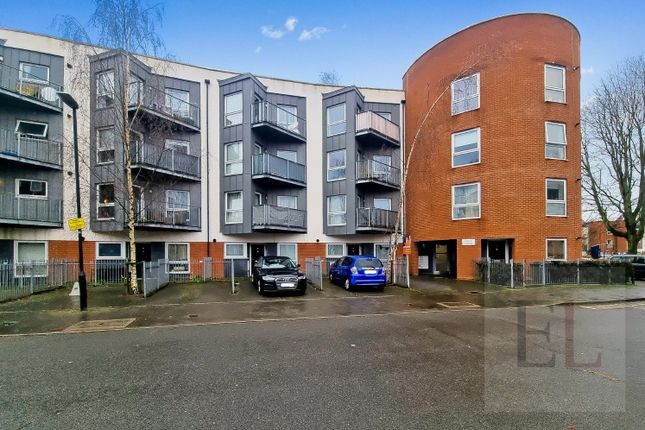Flat for sale in Eagle Court, Drinkwater Road, Harrow