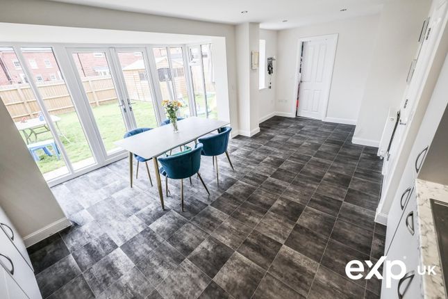 43, Lidgett Lane, Edwinstowe photo 4