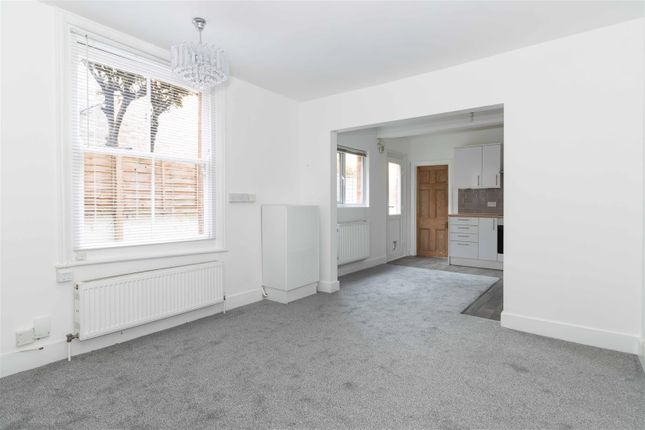 Flat to rent in Browning Road, Worthing