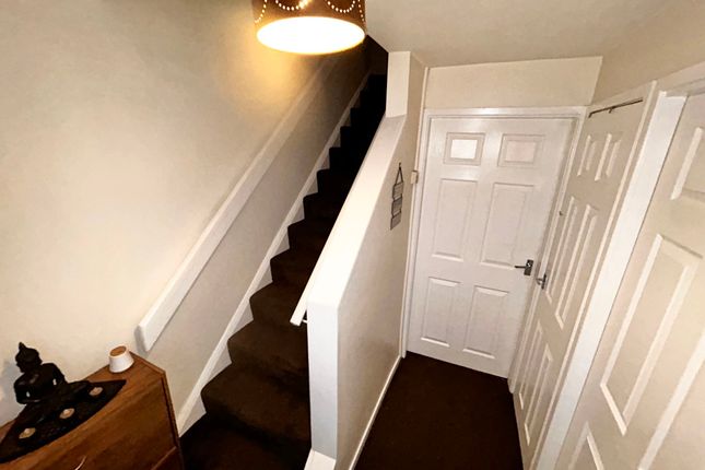 46, Westfields, Stanley photo 5