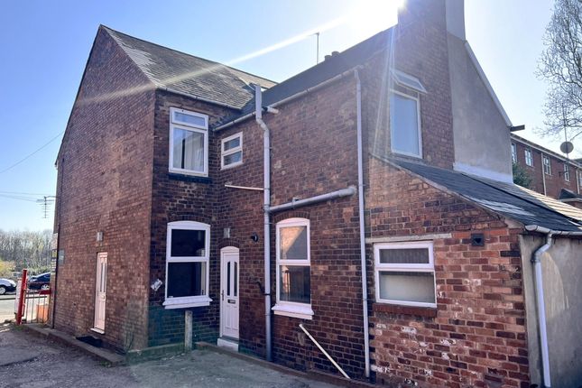 15a The Crescent, Willenhall photo 2