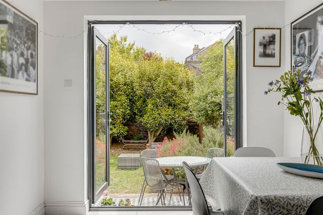 394, Roman Road, Bow photo 4