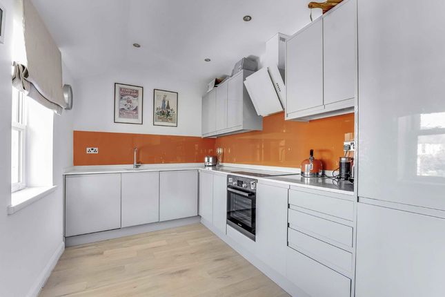 3 Cinnamon Apartments, 104, Hamilton Road, London photo 2