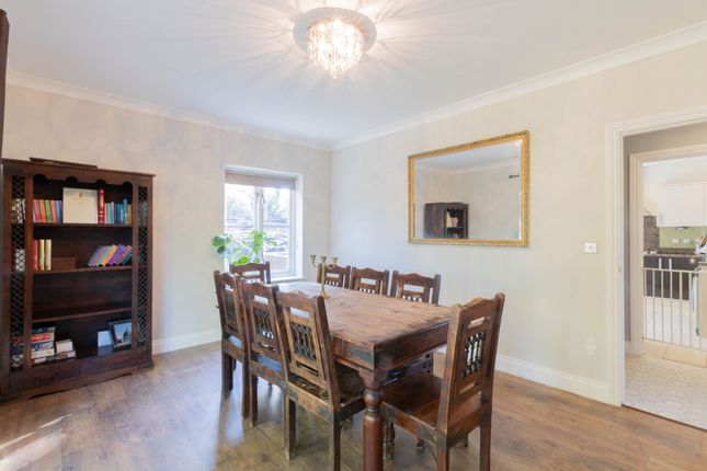 14 Cravenwood Close, Clacton-On-Sea photo 3