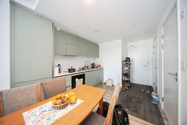 Flat 004, Chevette Court, Kimpton Road, Luton photo 2