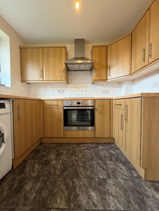 46, Templemead, Hamilton Court , Witham photo 4