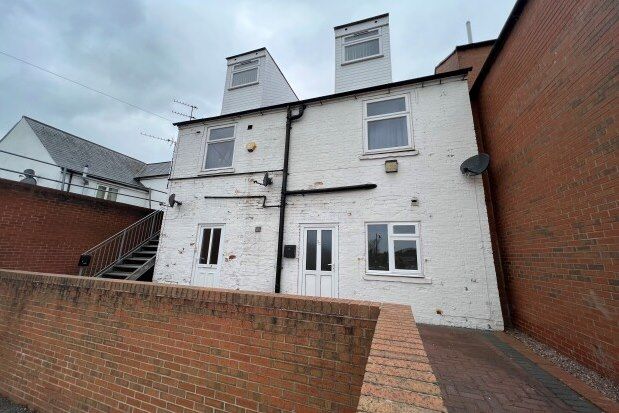 Thumbnail Flat to rent in High Street, Burntwood