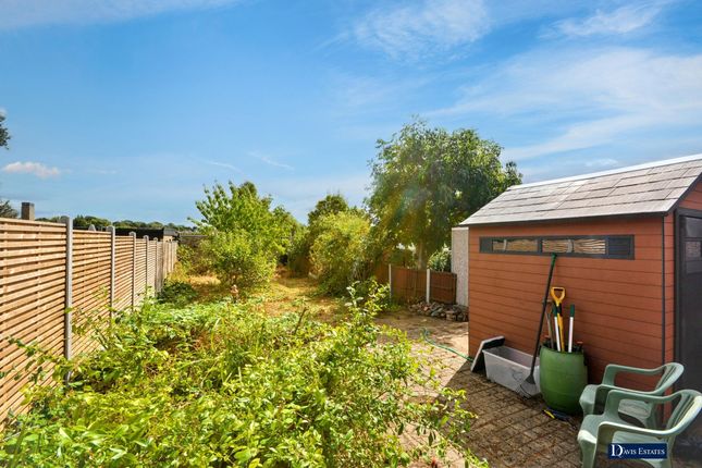 136 Grosvenor Drive, Hornchurch photo 4