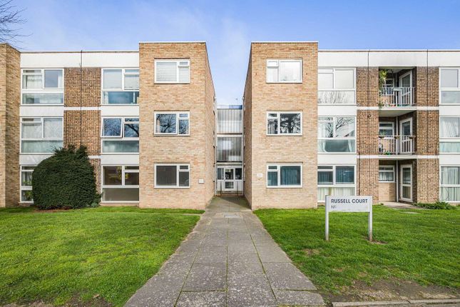 1-bed flat on Flat 32, Russell Court, 1, London Lane, Bromley, £230,000
