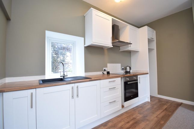 9, Norman Place, Wakefield photo 3