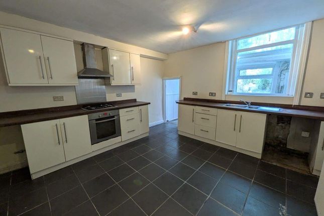150, Bolton Lane, Bradford photo 3