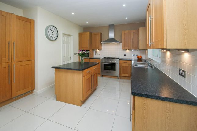 8, Brook Farm Close, Bishop's Stortford photo 4
