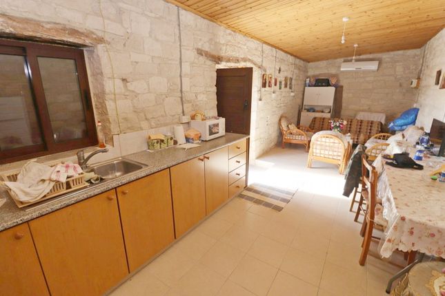 Villa for sale in Lemona, Pafos, Cyprus