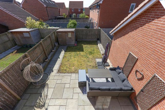 3-bed semi-detached on 16, Whitmoore Drive, Doncaster, £210,000