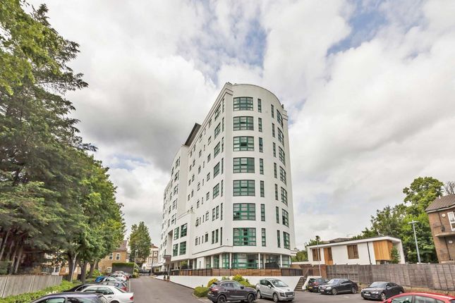 Thumbnail Flat to rent in Aitman Drive, Kew Bridge Road, Brentford