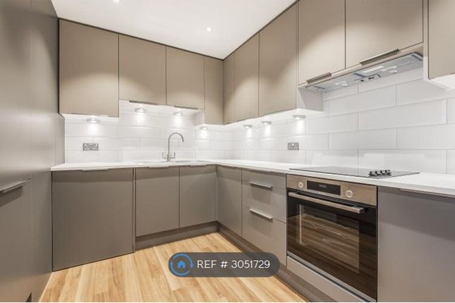Flat, Grace House Vauxhall St, London photo 2