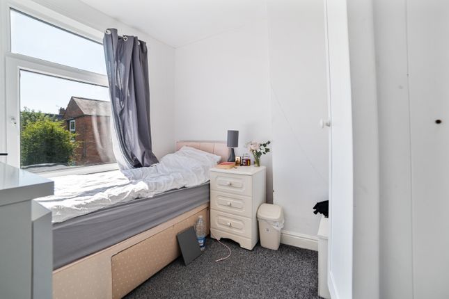 Town house for sale in Evesham Road, Leicester