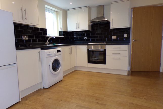 Apt 5, Birmingham photo 2