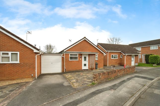 Thumbnail Bungalow for sale in Ashfield, Chineham, Basingstoke