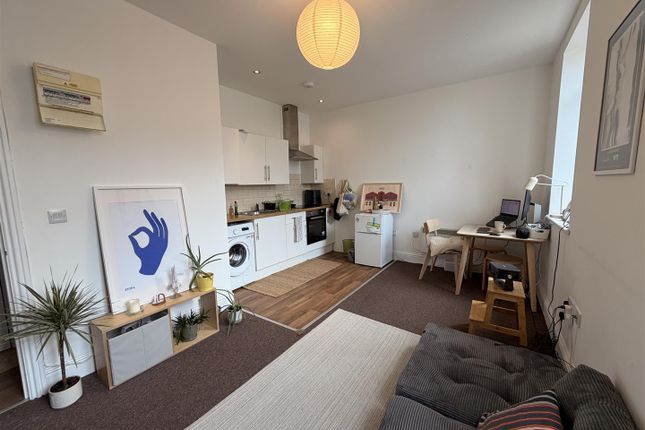 Flat 1, 42, Robertson Street, East Sussex photo 2