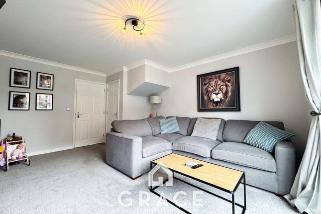 12, Thebe Close, Ipswich photo 2