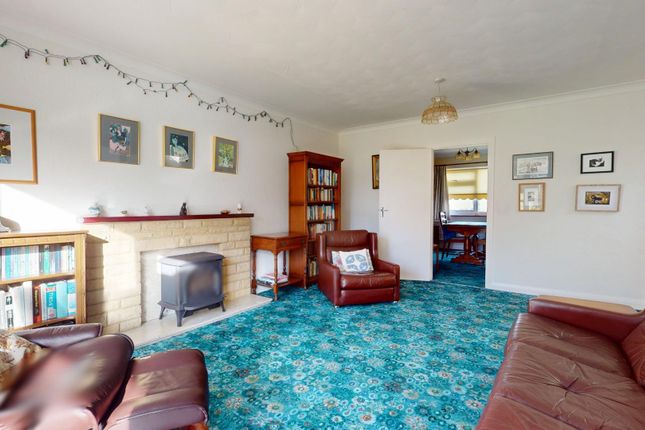 2, Farmcroft, Gravesend photo 4
