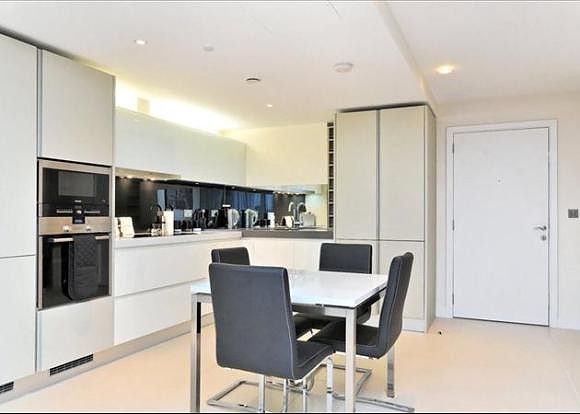 Flat for sale in Bezier Apartments, City Road, Old Street, Shoreditch, London