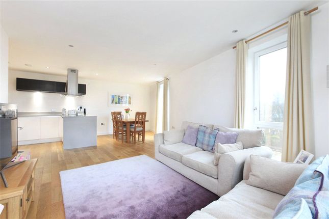 Flat to rent in Francis House, 25 Eltringham Street, Wandsworth, London