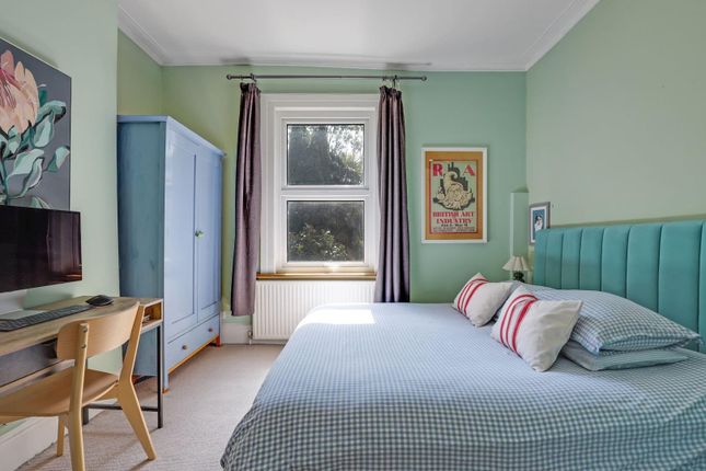 12Bb, Tredown Road, London photo 4