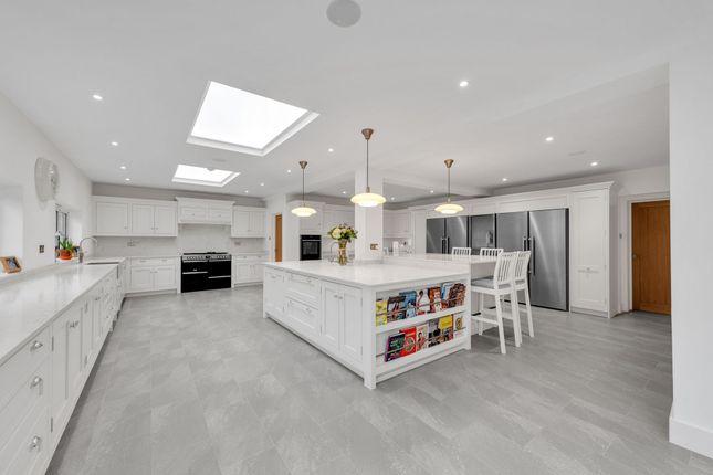 7 The Meadow, Chislehurst photo 2