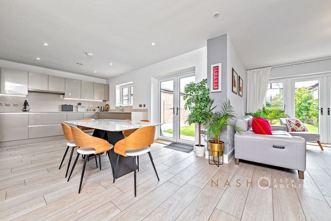 4, Fensom Place, Oakgrove photo 4