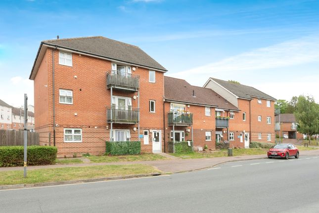 Thumbnail Flat for sale in Sharp Court, Stevenage