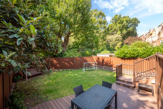 Flat to rent in Langland Gardens, Hampstead