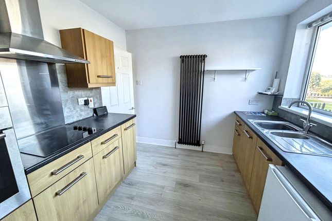 Benfield Grove, Whitley Bay photo 3