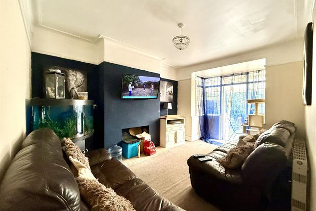 3-bed semi-detached on 32, Merrivale Road, Portsmouth, £300,000