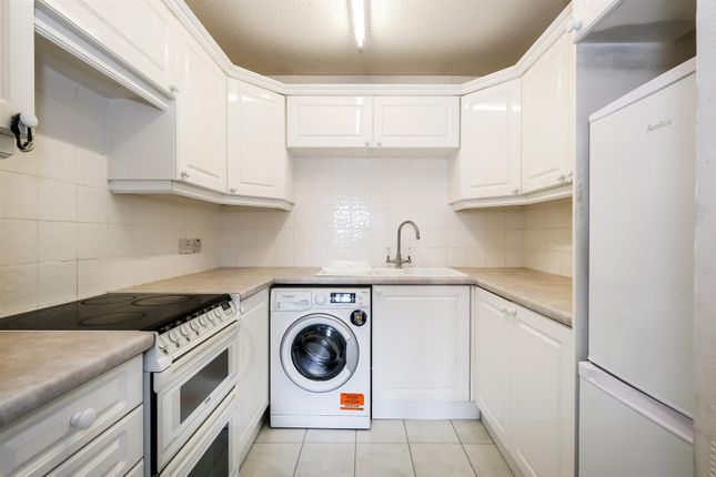 42, Ennerdale Court, Wanstead photo 2