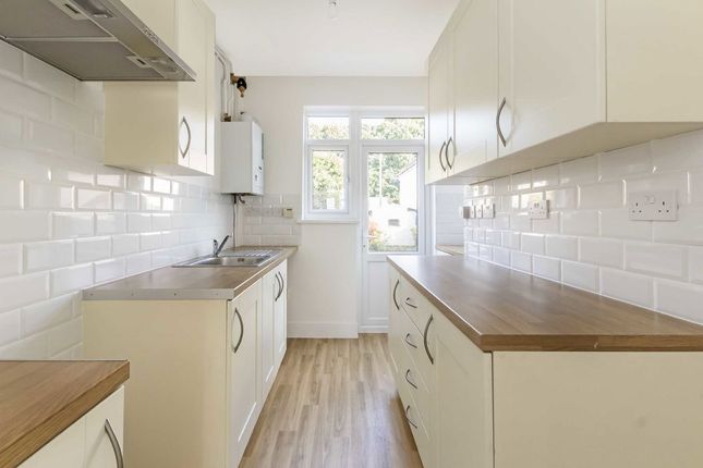 132, Whytecliffe Road North, Purley photo 4