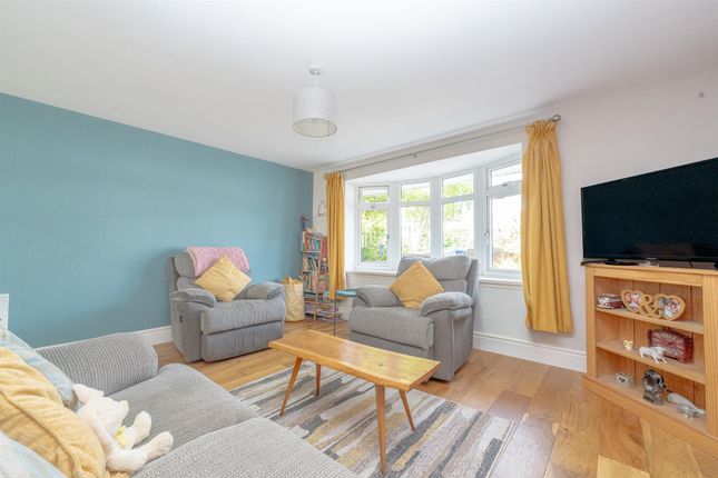 21, Kelvedon Way, Rugeley photo 4