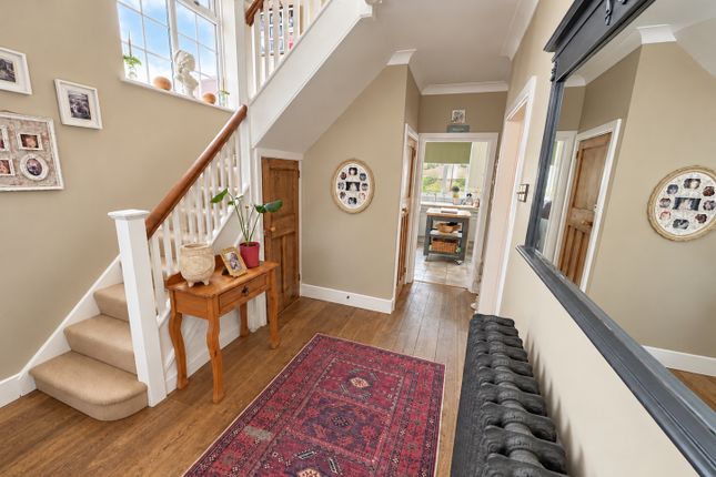 48, Park Hill Drive, Leicester photo 2