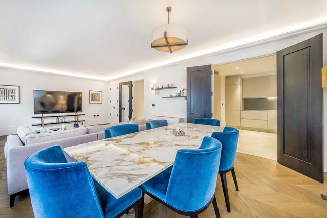Apartment 5, 2, Curzon Square, London photo 4