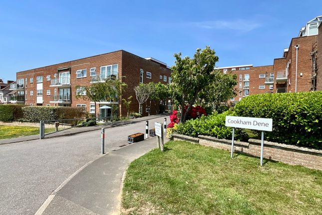 2-bed flat on 10 Cookham Dene, Buckhurst Road, Bexhill-on-Sea, £185,000