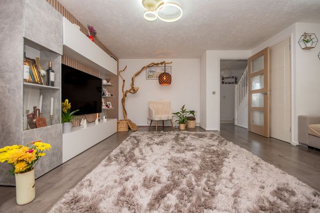 27, Ashbourne Drive, Kettering photo 4