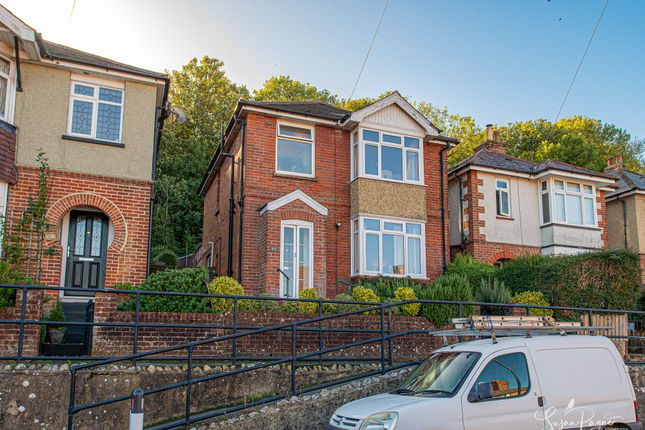 63, Whitepit Lane, Newport, PO30 photo 4