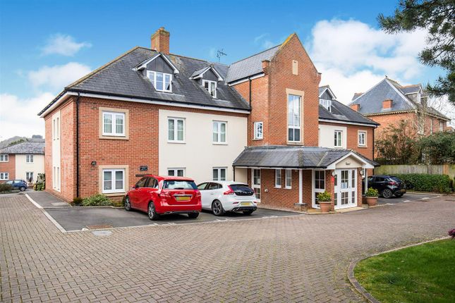 Flat for sale in Clementine Court, Upton St. Leonards, Gloucester