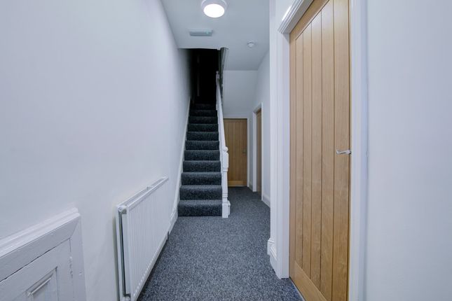 Room to rent in Oxford Road, Wakefield